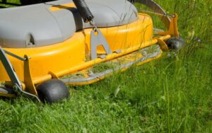 how to tell if spindle is bad on riding mower